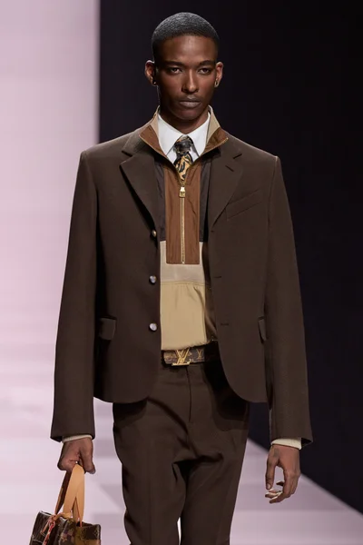 Look 48